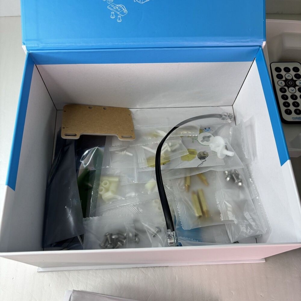 Makeblock mBot Wireless Educational Robot Coding Kit STEM Learning - Picture 5 of 8